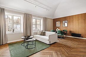 Enter St. Elisabeth Suites
