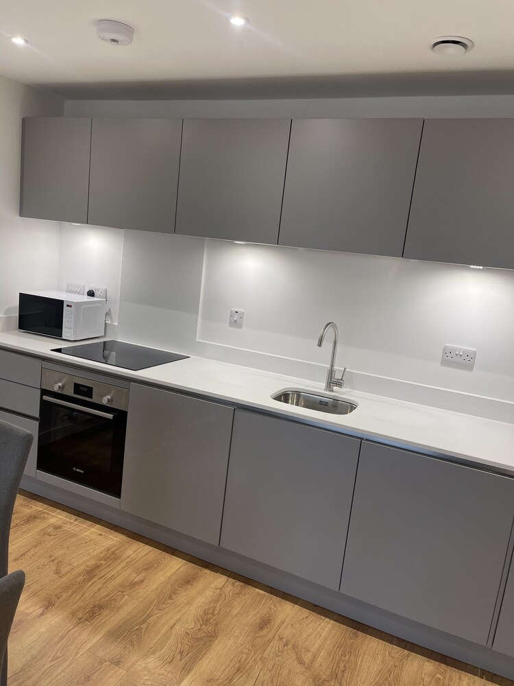 Spacious 2-bed Apartment in Whyteleafe