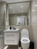 Spacious 2-bed Apartment in Whyteleafe