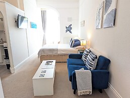 ROSE COURT HOLIDAY APARTMENTS