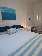 ROSE COURT HOLIDAY APARTMENTS