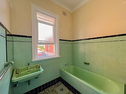 Commercial Hotel Bega