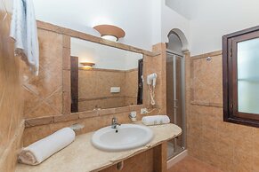 1 Ala Birdi Cottage 150m From The Beach