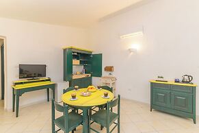 1 Ala Birdi Cottage 150m From The Beach