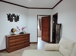 Sai Rougn Apartment