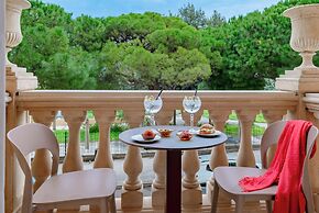 La Paloma Blanca Hotel