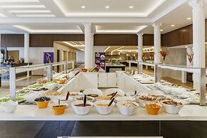 Lucas Didim Resort