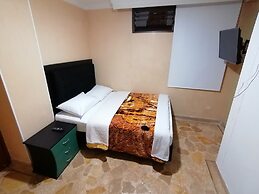 hotel golden suite.