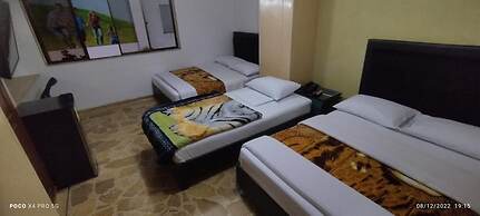 hotel golden suite.