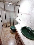 hotel golden suite.