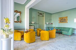 Palace Hotel Domus Mea