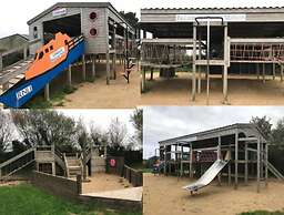 Honeycomb Lodge