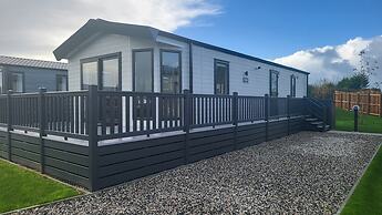 Honeycomb Lodge