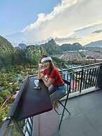 Mountain & Theme Park Views' Cozy Suite