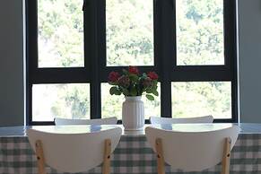 Mountain & Theme Park Views' Cozy Suite