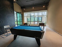 Mountain & Theme Park Views' Cozy Suite