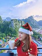Mountain & Theme Park Views' Cozy Suite
