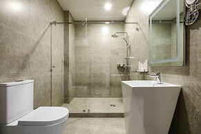 Grand Mildom Hotel