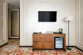 Grand Mildom Hotel
