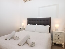 Beach Road House