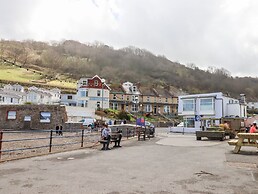 Beach Road House