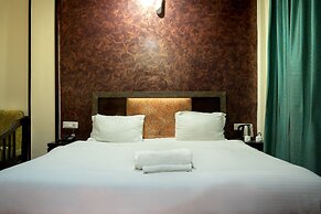 Rhodo Inn