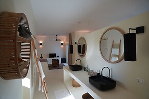 Alma Boutique Hotel