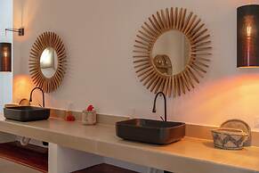 Alma Boutique Hotel