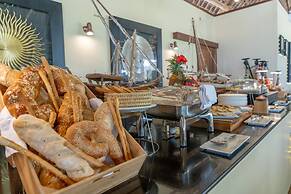 Alma Boutique Hotel