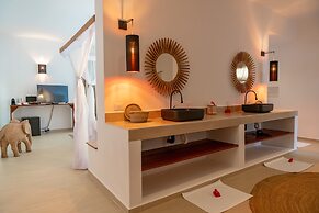 Alma Boutique Hotel