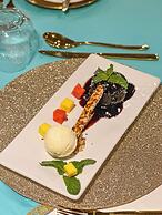 Alma Boutique Hotel