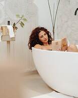 Alma Boutique Hotel