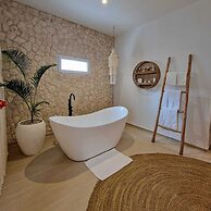 Alma Boutique Hotel