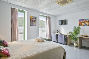 Les Begues Apartments