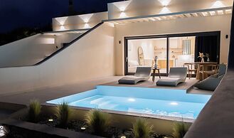 Pnoé Luxury Suites
