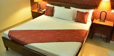 Grand One Hotel Faisal Town