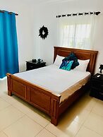 2 Minute Walk to Beach 1bdrm Condo with Pool