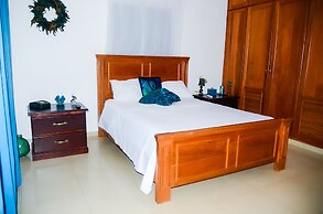 2 Minute Walk to Beach 1bdrm Condo with Pool