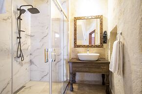 Uzay Cave Suite Hotel
