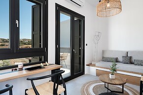 Athina Milos Suites
