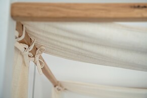Athina Milos Suites