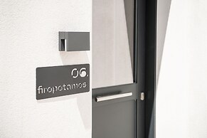 Athina Milos Suites