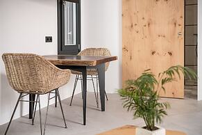 Athina Milos Suites
