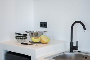 Athina Milos Suites