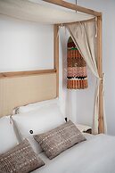 Athina Milos Suites
