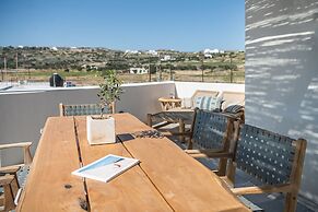 Athina Milos Suites