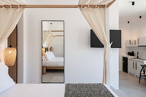 Athina Milos Suites