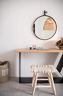 Athina Milos Suites