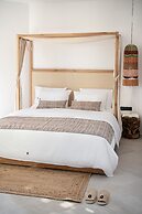 Athina Milos Suites