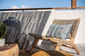 Athina Milos Suites